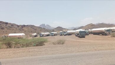 نقطة أمنية في ردفان تحتجز 20 مقطورة غاز كانت في طريقها لمناطق الحوثيين
