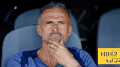 إنريكي متمسك بمهاجم باريس