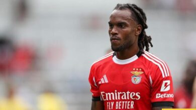 ريناتو سانشيز يرحل عن باريس معارا