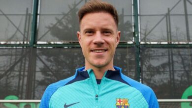 كم لاعب من برشلونة أعلن دعمه علنًا لتير شتيغن؟