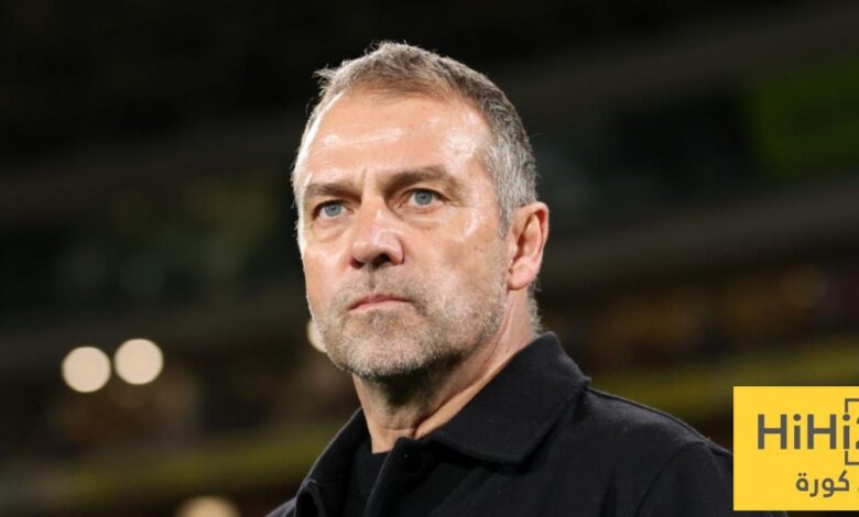 مدرب كومو يثني على فلسفة فليك