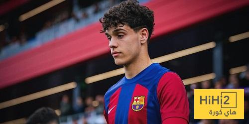 هيكتور فورت بين البقاء والرحيل عن برشلونة