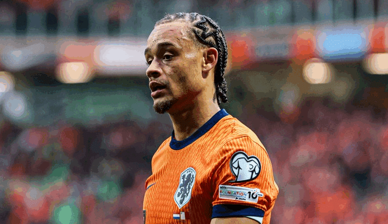 سيمونز يضغط للرحيل… واستبعاده رسالة واضحة لتشيلسي