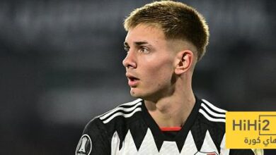 ماستانتونو يلتقي بنجم كرة القدم الفرنسية عند وصوله لمدريد