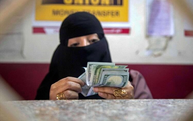 أسعار الصرف في عدن وصنعاء اليوم الإثنين