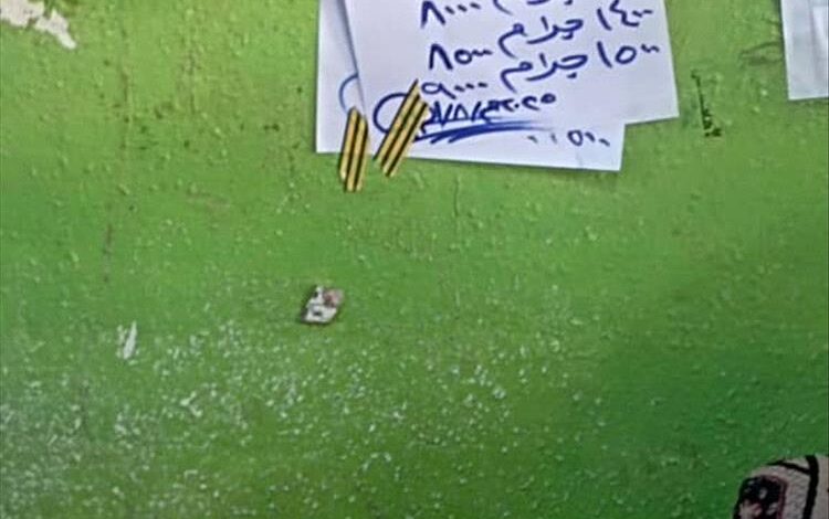 استجابة لتحسن سعر الصرف.. محلات تجارية تبدأ بخفض جزئي للأسعار في عدن