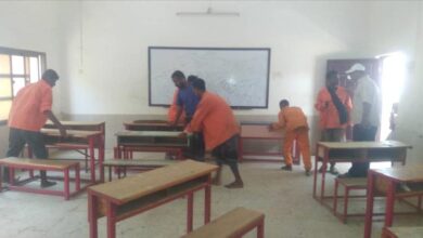 استمرار أعمال النظافة وصيانة شبكات المياه والكهرباء في مدارس المعلا استعدادًا للعام الدراسي الجديد