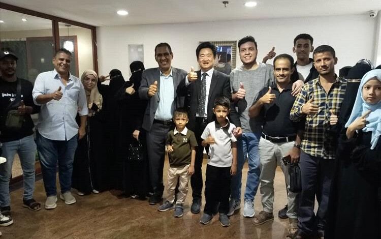 السفير الصيني يثمّن جهود كلية اللغات والترجمة بجامعة عدن ويعلن عن منح دراسية لطلاب برنامج اللغة الصينية