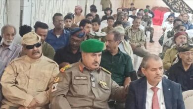 السلطات المحلية بلحج والقوى الوطنية بالعاصمة عدن تكرم المناضل عبدالله علوان الناخبي