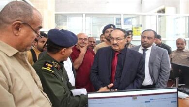 الهجرة والجوازات بعدن تبحث تحسين الأداء وتطلق مشروع التأشيرة الإلكترونية