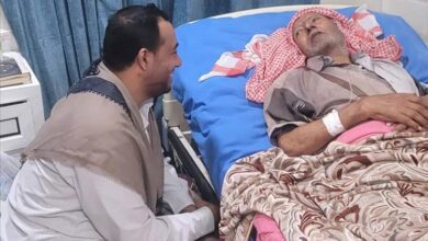 الوزير العكبري يطمئن على صحة العميد باشادي في عدن