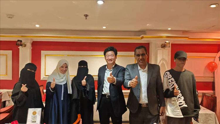بعد غدٍ : الطالبتان غزة وفاطمة من كلية اللغات جامعة الى بكين تمثلان اليمن في مسابقة دولية حول "جسر الثقافة الصينية"