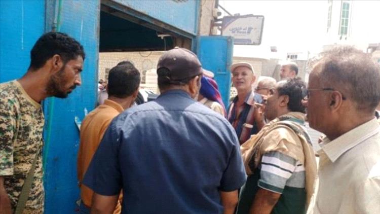 حملة رقابية في خورمكسر تغلق محال وتحرر 64 مخالفة لرفع الأسعار