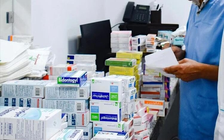 دعوات شعبية في عدن لإعادة النظر في أسعار الأدوية عقب تخفيضات وُصفت بالوهمية