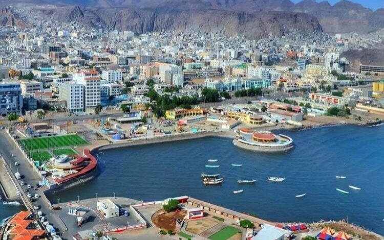 دعوات شعبية لمواجهة إضرابات النقابات التعليمية التي تعطل الدراسة في عدن