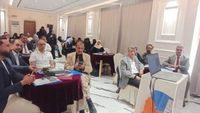 رئيس هيئة المواصفات ورئيس الغرفة التجارية يشاركان في ورشة دعم الأسر المنتجة بعدن