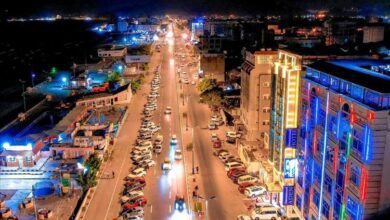 رغم انخفاض سعر الصرف.. أسعار الفنادق في عدن ثابتة دون أي تخفيض
