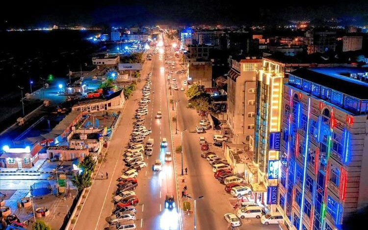 رغم انخفاض سعر الصرف.. أسعار الفنادق في عدن ثابتة دون أي تخفيض