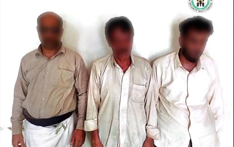 ضبط ثلاثة متهمين بممارسة السحر والعبث بالآثار في عدن
