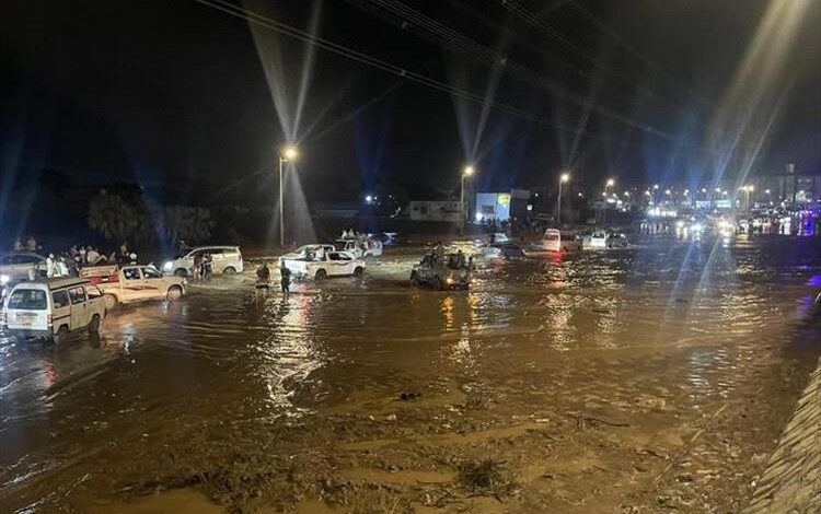 عاجل.. فتح طريق (إنماء - الشعب) بعد توقفه نتيجة السيول الجارفة