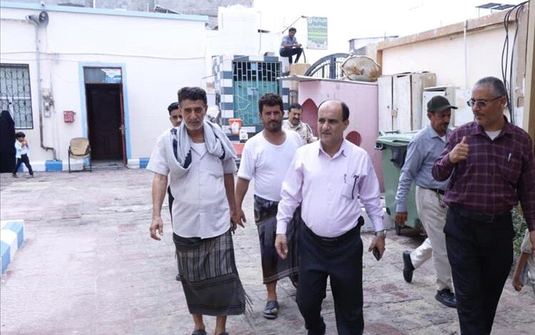عبود ناجي يواصل لليوم الثاني نزوله الميداني بدار سعد للإشراف على شفط مياه الأمطار