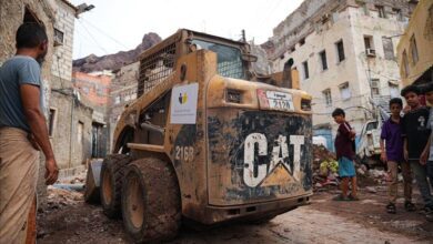 مؤسسة أولاد الصغير التنموية تتدخل لرفع مخلفات المنخفض الجوي بعدن