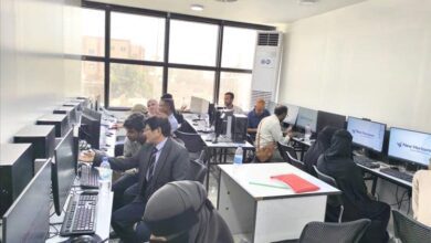 مدير عام التغذية المدرسية بوزارة التربية يدشن الدورة التدريبية في قيادة الحاسوب بعدن