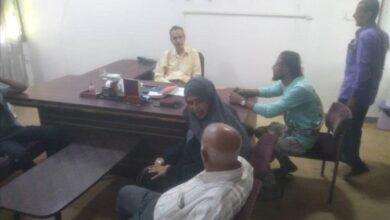 مدير عام مستشفى الأمراض النفسية والعصبية يلتقي رئيسة القسم الهندسي بمكتب صحة عدن