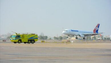 وزير النقل يستقبل وصول الطائرة الجديدة "320 A المسماه "مملكة أوسان" الى مطار عدن الدولي