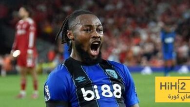 منع المعتدي عنصريا على سيمينيو من دخول الملاعب الانجليزية