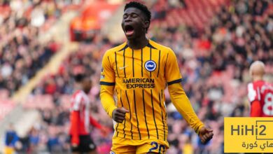 برايتون يقطع الطريق على مانشستر يونايتد في صفقة كارلوس باليبا