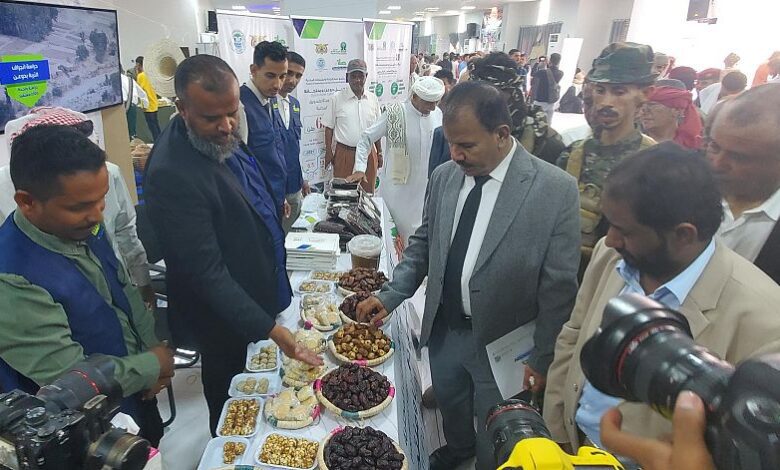 افتتاح المعرض الفني والخيمة التسويقية والتراثية بوادي حضرموت