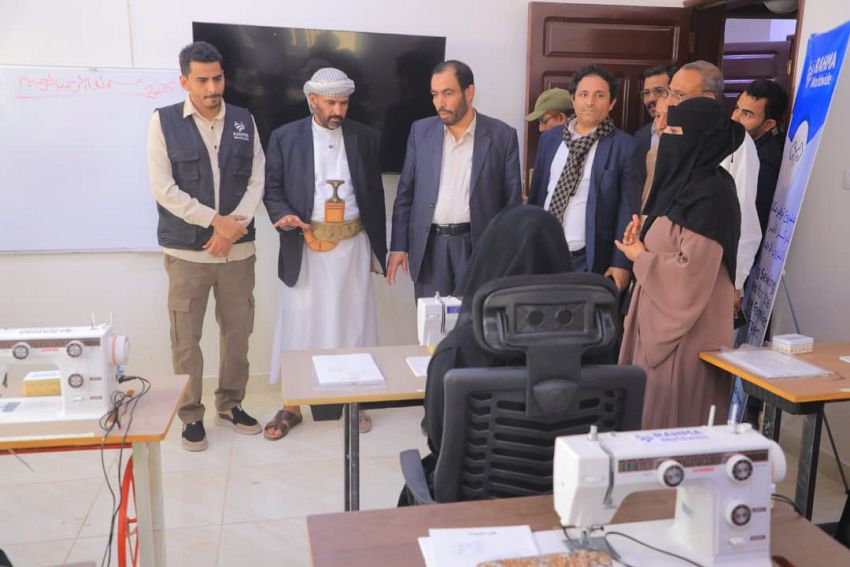 افتتاح معمل خياطة تابع لمركز الاسر المنتجة بمحافظة مأرب