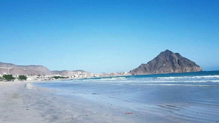 الأرصاد تتوقّع أمطاراً رعدية بأجزاء من المناطق الساحلية والجبلية وطقساً شديد الحرارة بالمناطق الصحراوية