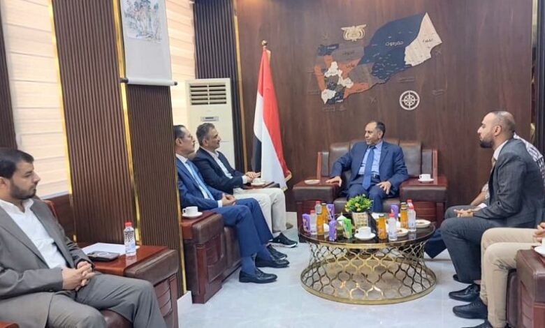 الأشول ولملس يناقشان تعزيز الجهود لتحسين الحياة المعيشية للمواطنين