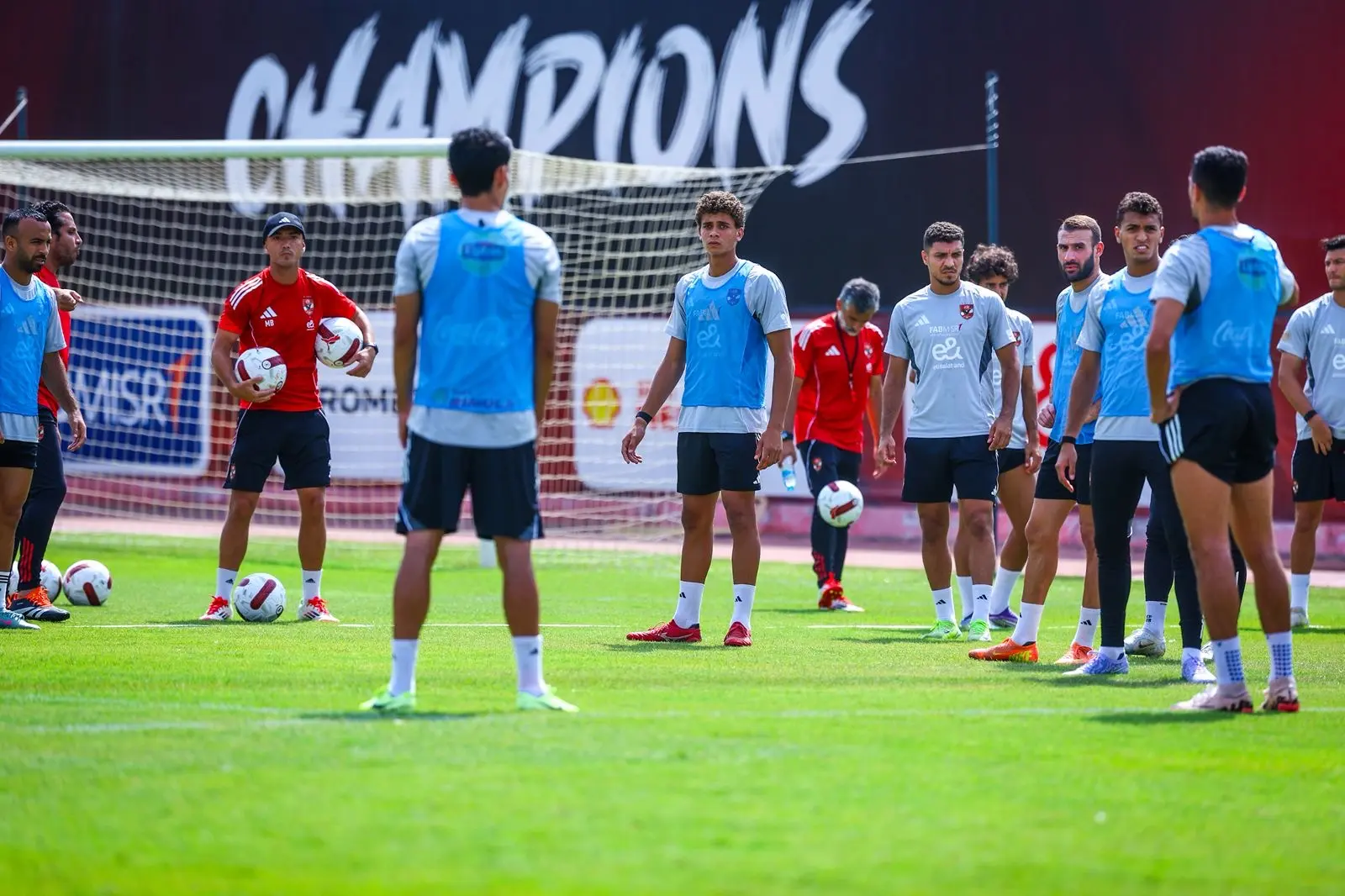 الأهلي يواصل تدريباته استعدادًا لمواجهة فاركو