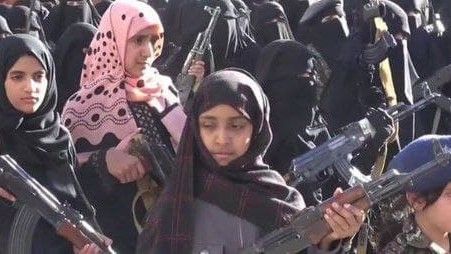 الحوثيون يجبرون عقال أحياء في الحديدة على تحويل منازلهم إلى مراكز لتجنيد النساء