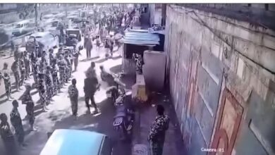 العرض الحوثي أمام منزل "الأحمر".. رسائل تهديد مبطنة وتكريس للترهيب