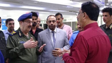 اللواء الرملي يشيد بجهود إدارة الجوازات ومشروع التأشيرة الإلكترونية بمطار عدن الدولي