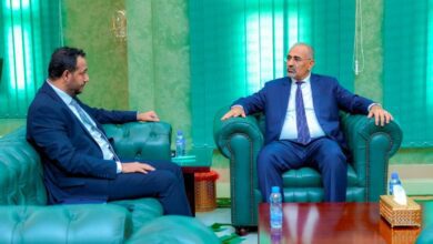 اللواء الزُبيدي يطّلع من وزير التربية على استعدادات بدء العام الدراسي الجديد