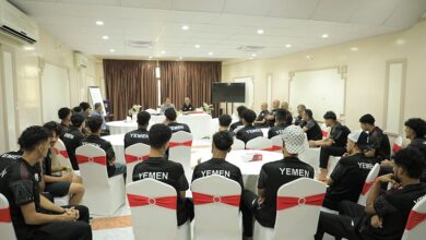 الوكيل العامري يلتقي بعثة المنتخب الأولمبي ويشيد بالتحضيرات للمشاركة الآسيوية