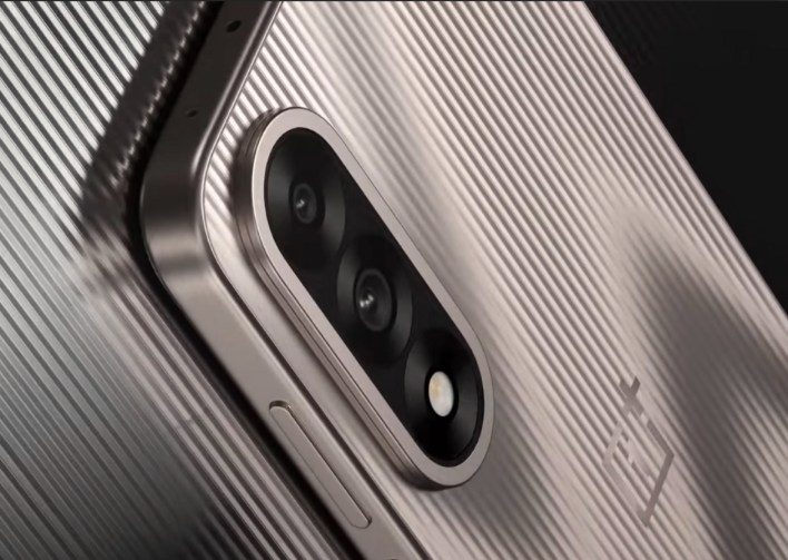 تسريب يكشف مميزات رئيسية في OnePlus 15R تشمل شاشة 165 هرتز ومعالج Snapdragon 8 Elite