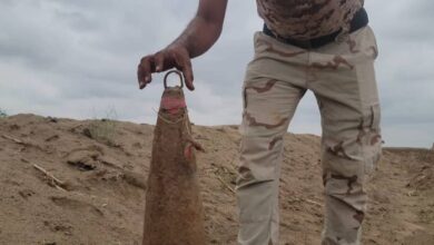 تفكيك رأس صاروخ متفجر من مخلفات مليشيا الحوثي جنوب الحديدة