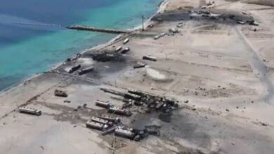 تقارير دولية: استمرار السفن الإيرانية في تهريب شحنات إلى موانئ الحديدة