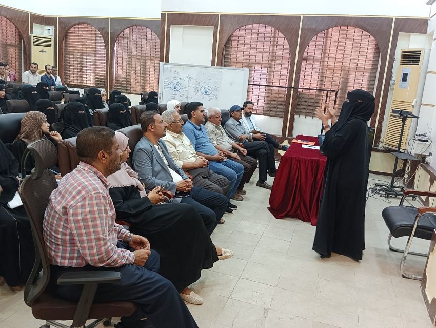 تنظيم محاضرة علمية حول الإرشادات والتصنيف والاختبارات العملية للمستلزمات الطبية ووسائل التشخيص المختبرية