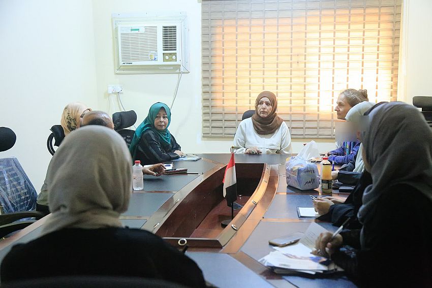 رئيسة اللجنة الوطنية للمرأة تبحث مع السفيرة الهولندي سبل تعزيز دور المرأة