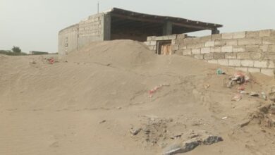 زحف الرمال على يختل.. جريمة تبدأ من الألغام وتنتهي بكارثة بيئية