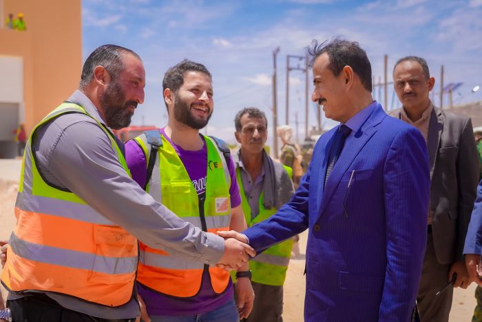 شبوة.. نجاح التشغيل التجريبي لمشروع الطاقة الشمسية المموّل من الإمارات