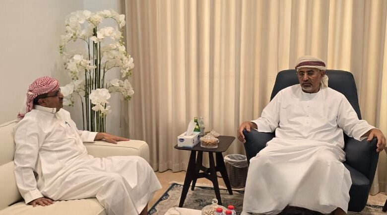 عضو مجلس القيادة اللواء الزُبيدي يطّلع على الأوضاع الإنسانية في محافظة البيضاء