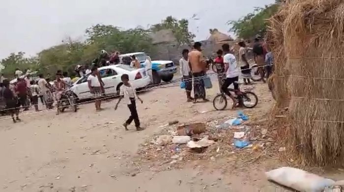 قتيلان ومصاب في اشتباكات مسلحة بين قيادات حوثية على المساعدات شمالي الحديدة